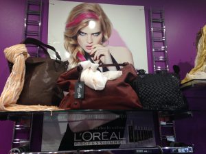 Sacs, foulards et bijoux, pour des idées cadeaux accessoires de mode sacs, foulards et bijoux