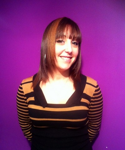 Coupe de cheveux mi long, maquillage de cheveux, couleur bronze